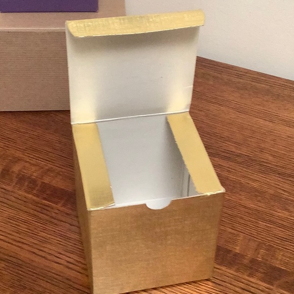 Gift Boxes - Picture 10 of 13